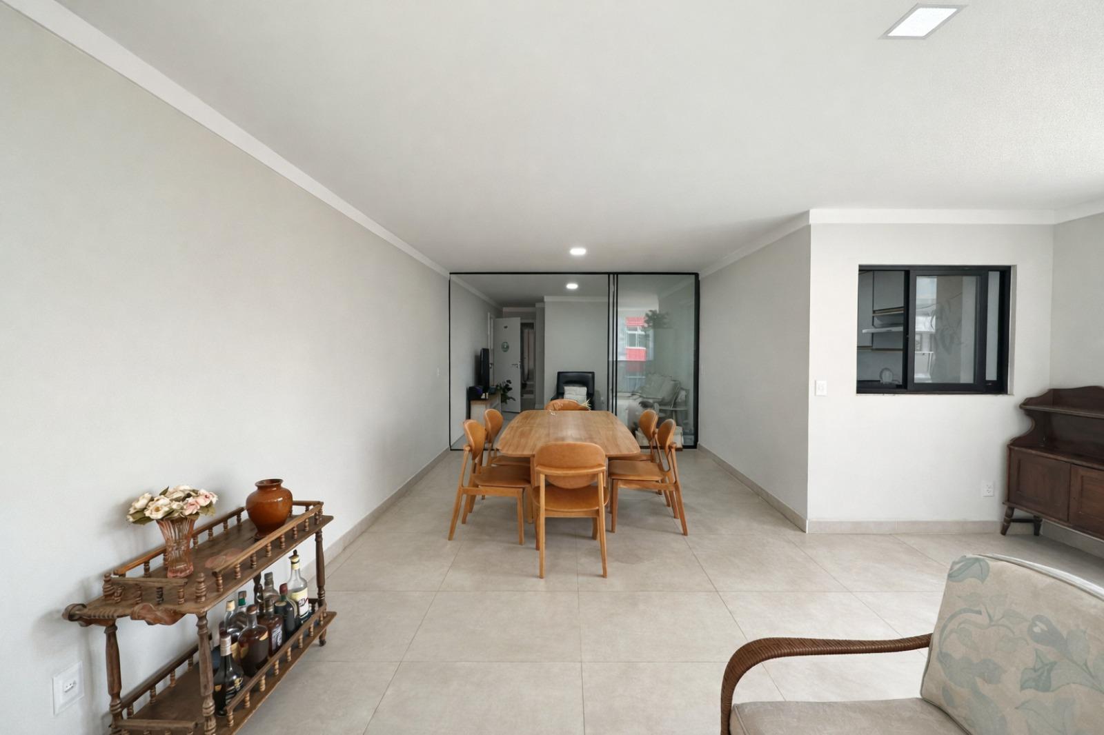 Apartamento Garden com jacuzzi e área gourmet privativa no Centro de Guarapari-ES, 3 Suítes, 2 vagas com Box, e lazer completo com 357m²