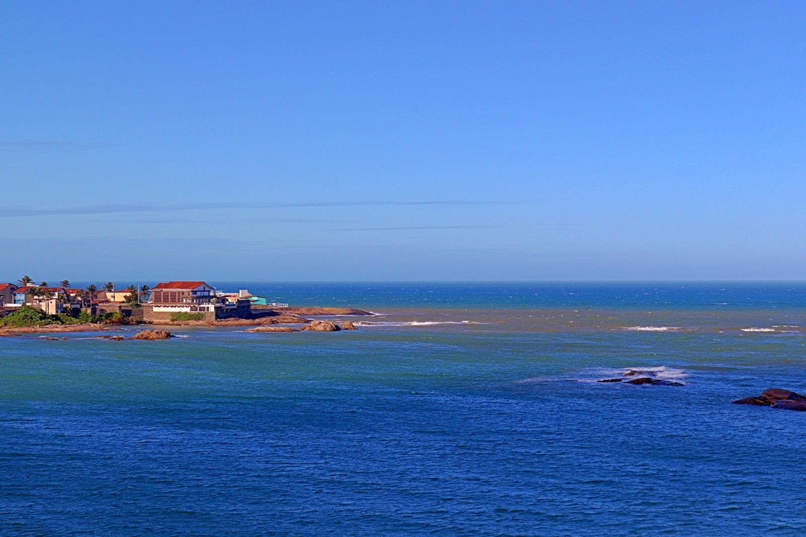 Alto padrão com 4 quartos, sol da manhã, de frente para o mar na Praia de Peracanga - Guarapari1