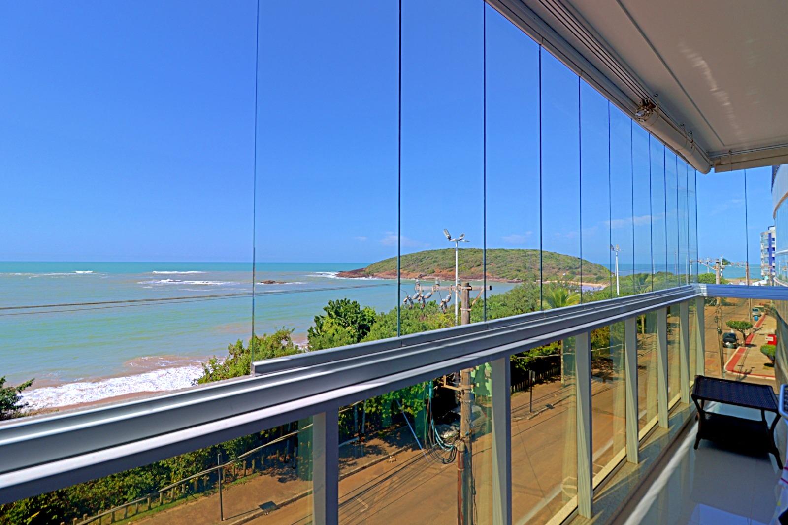 Apartamento alto padrão com 4 quartos, sendo 2 suíte + DCE, de frente para a Praia de Peracanga na Enseada Azul - Guarapari!