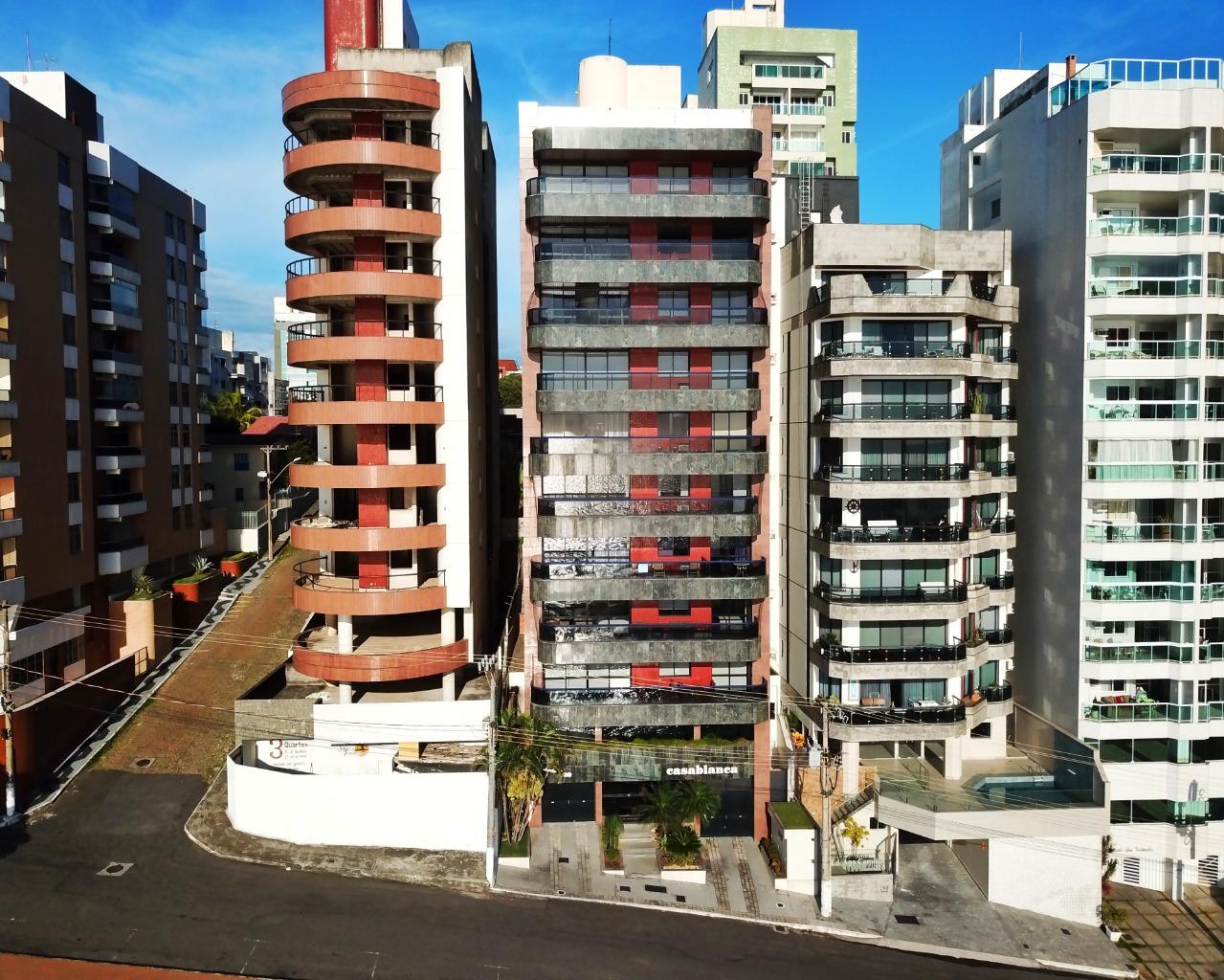 Edifício Casa Blanca apartamento de 4 quartos a venda frente para o mar na Praia das Virtudes Centro de Guarapari ES