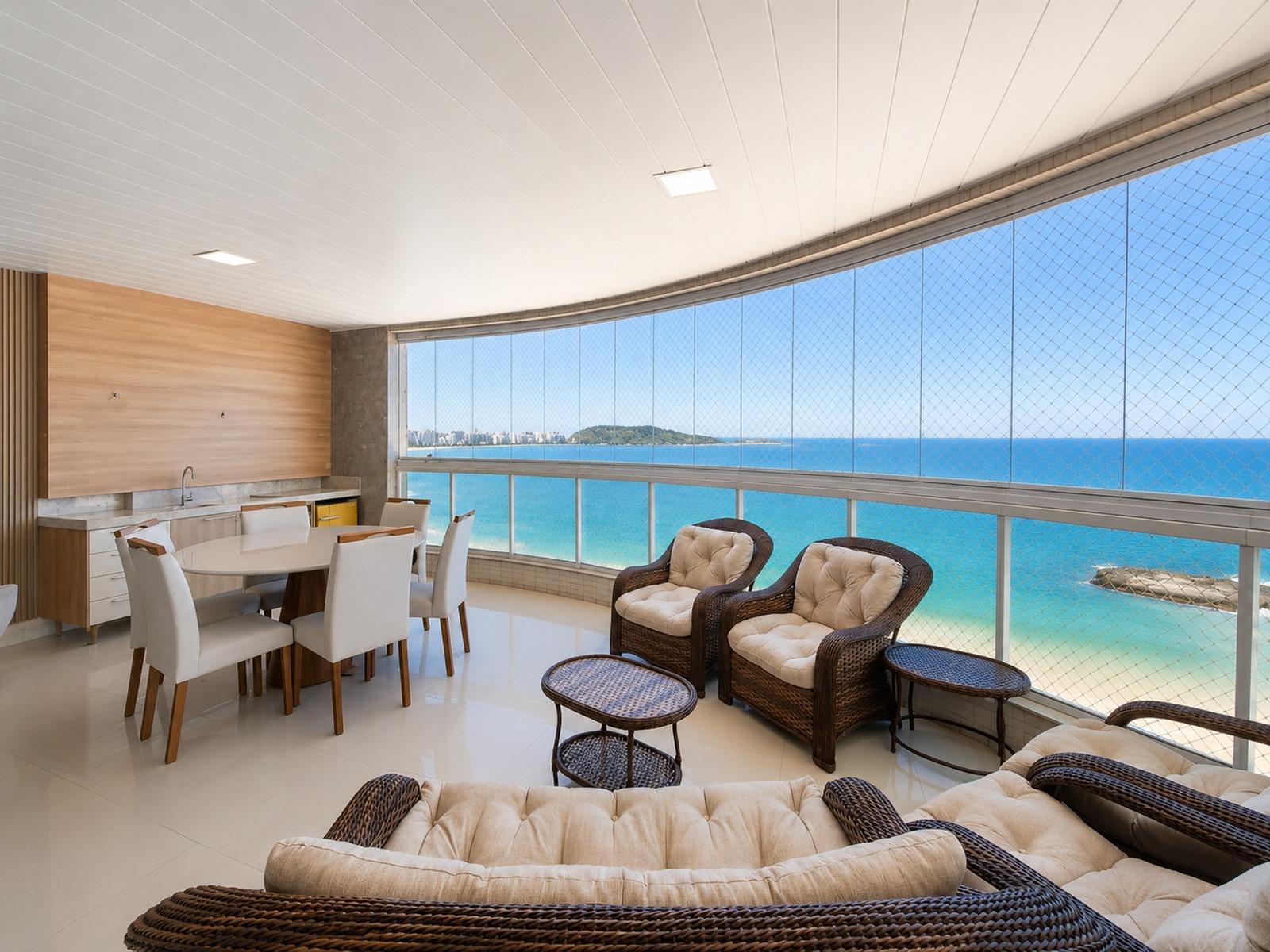 Apartamento Alto Padrão de 3 quartos sendo 2 suites, na orla da Praia do Morro, Guarapari ES