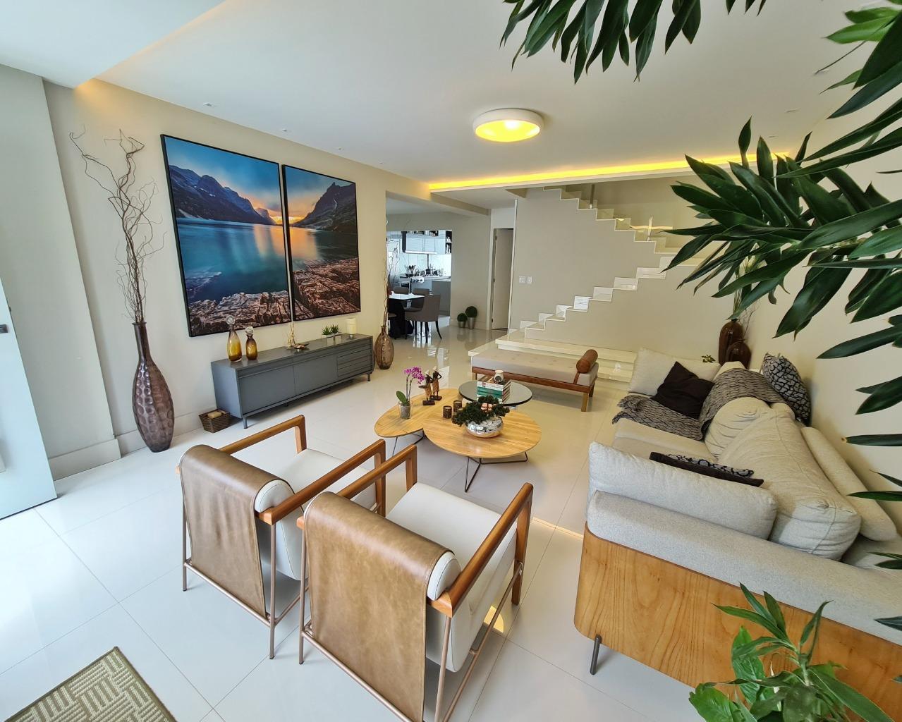 Casa duplex com 4 quartos a venda, 430m² lazer completo em São Judas Tadeu- Guarapari-ES