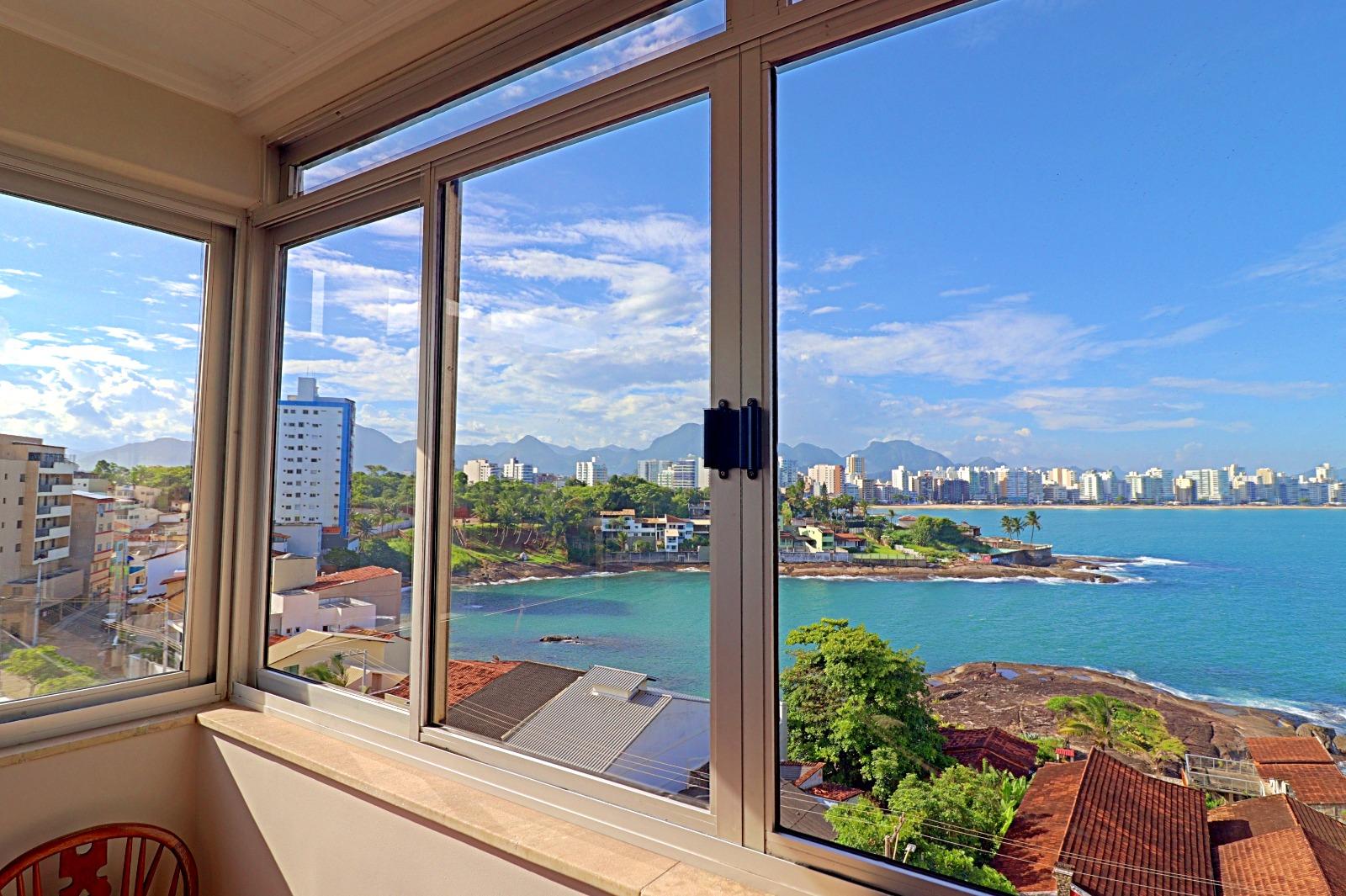 Apartamento com 2 quartos + DCE integrado à venda na Praia das Virtudes, no centro de Guarapari - ES
