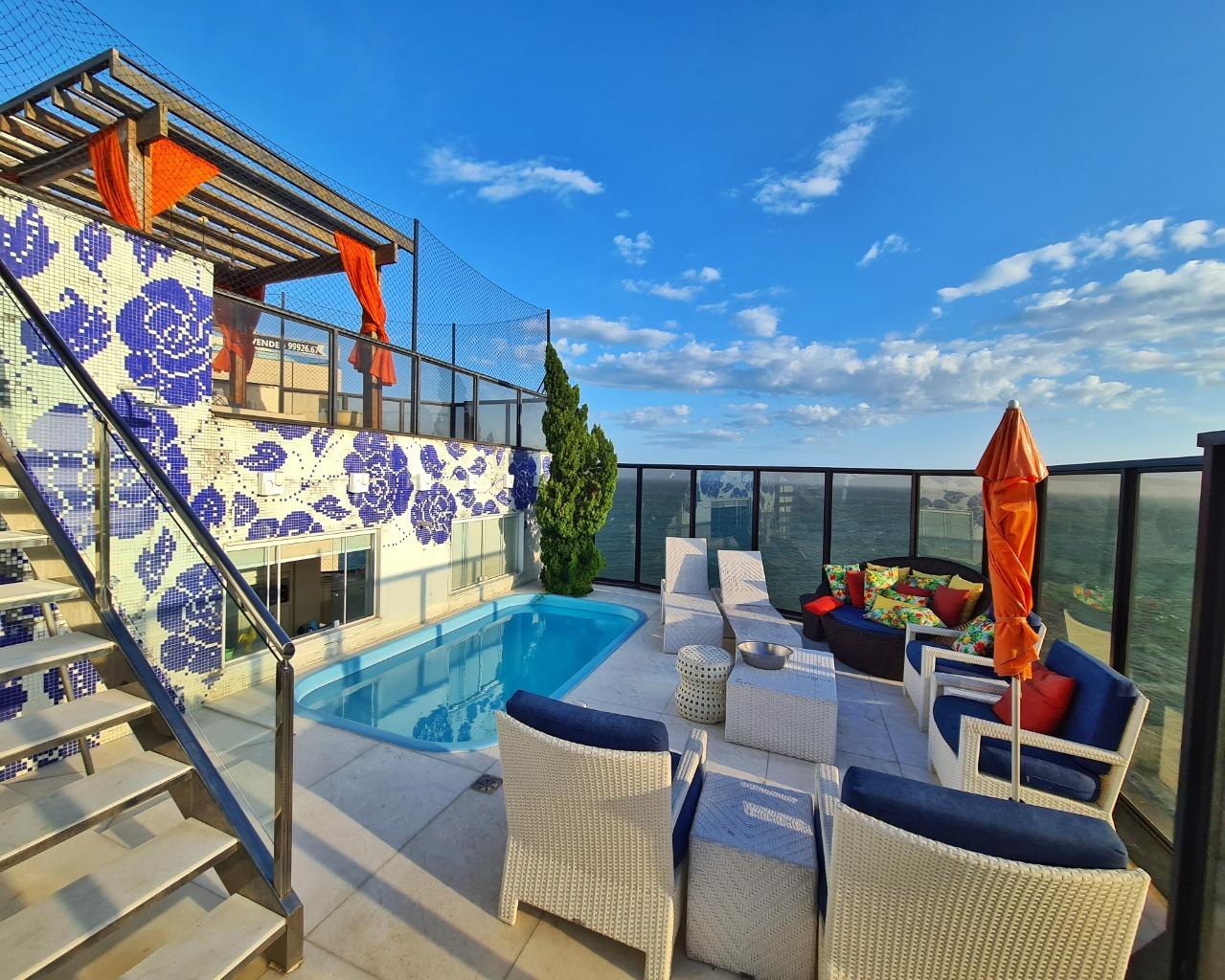 Duplex com 6 suítes mais lazer privativo, com 4 vagas, vista privilegiada para o mar da Praia das virtudes em Guarapari ES