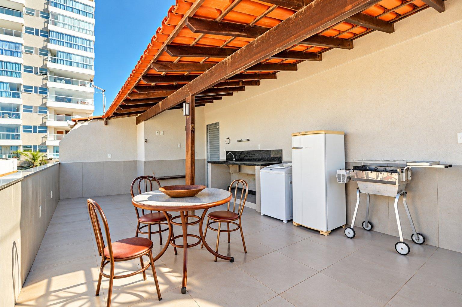 Cobertura duplex com de 1 quarto com vaga de garagem na Praia do Morro - Guarapari ES