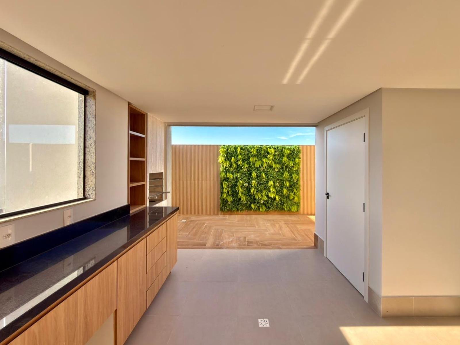 Apartamento Garden a venda com Área Privativa na Praia do Morro em Guarapari-ES: 2 quartos, 1 sala, 1 banheiro, 1 vaga de garagem, 83m² de área.