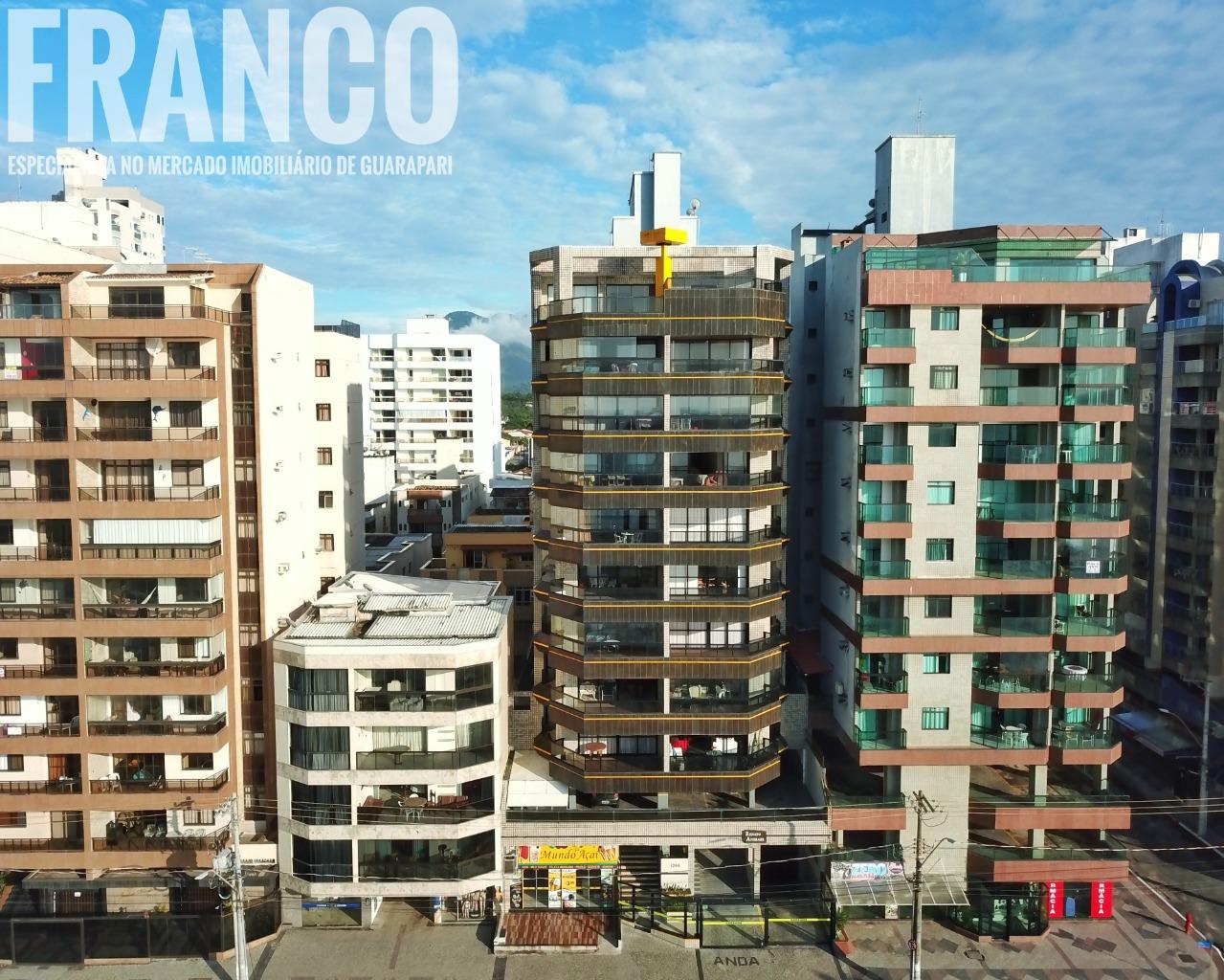 Edifício Renato Andrade apartamento de 3 quartos a venda, frente para o mar na Praia do Morro Guarapari ES