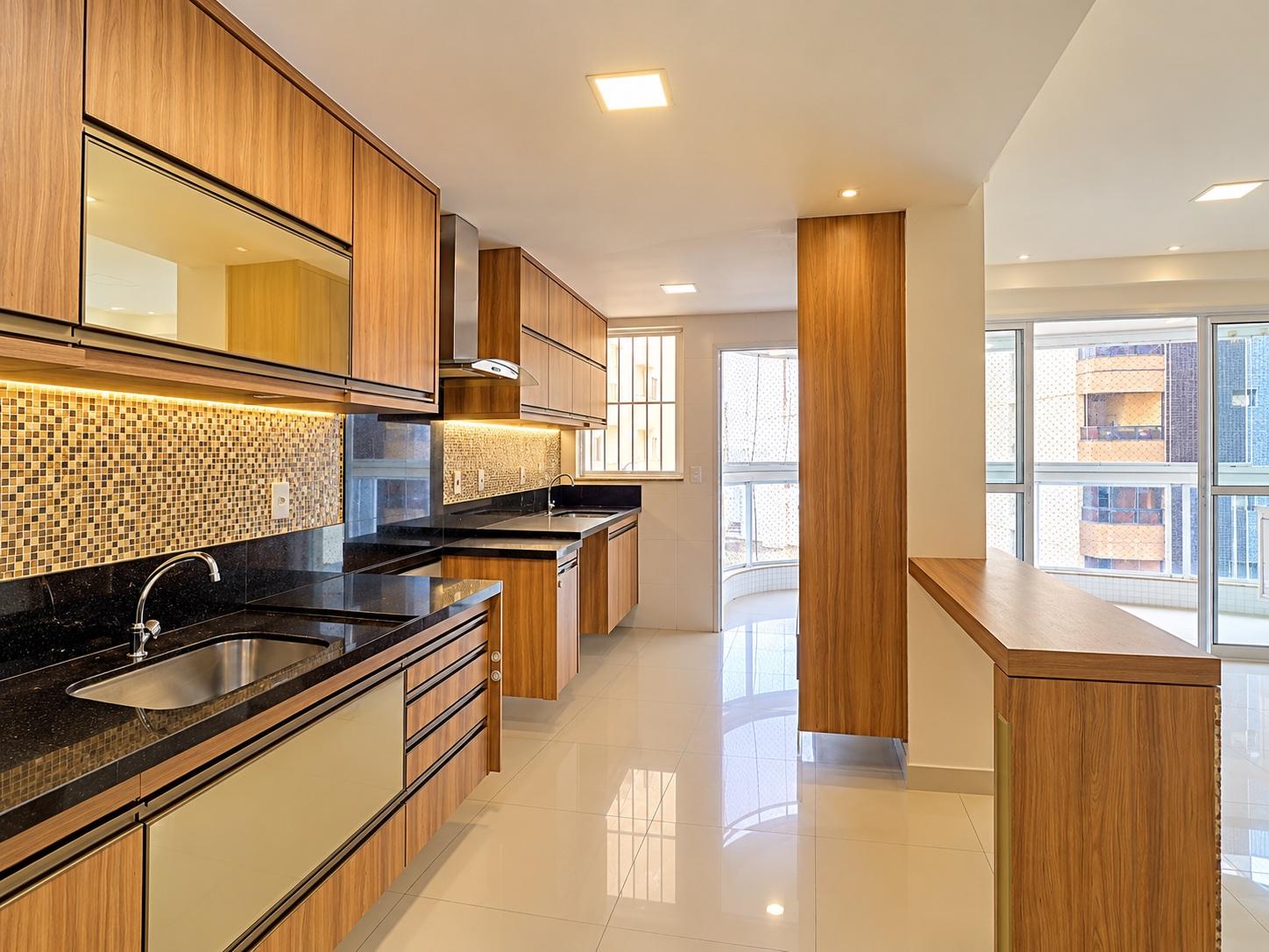 Apartamento à venda na quadra do mar na Praia do Morro em Guarapari-ES, 3 quartos, 1suíte, 1 vagas