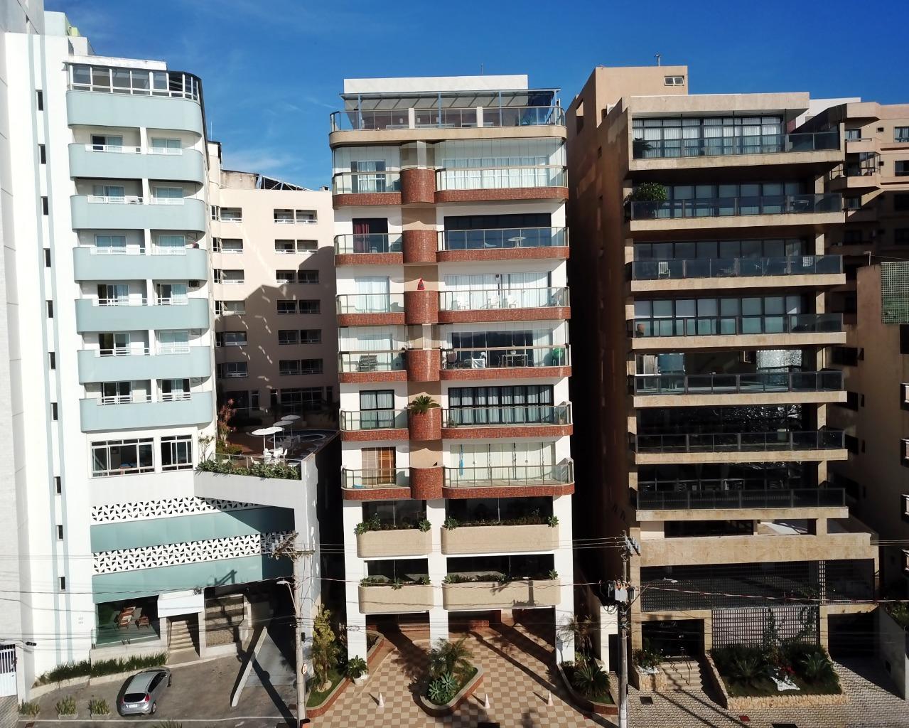 Edifício Serenata 3 quartos a venda de frente para o mar na Praia dos Namorados Centro de Guarapari ES