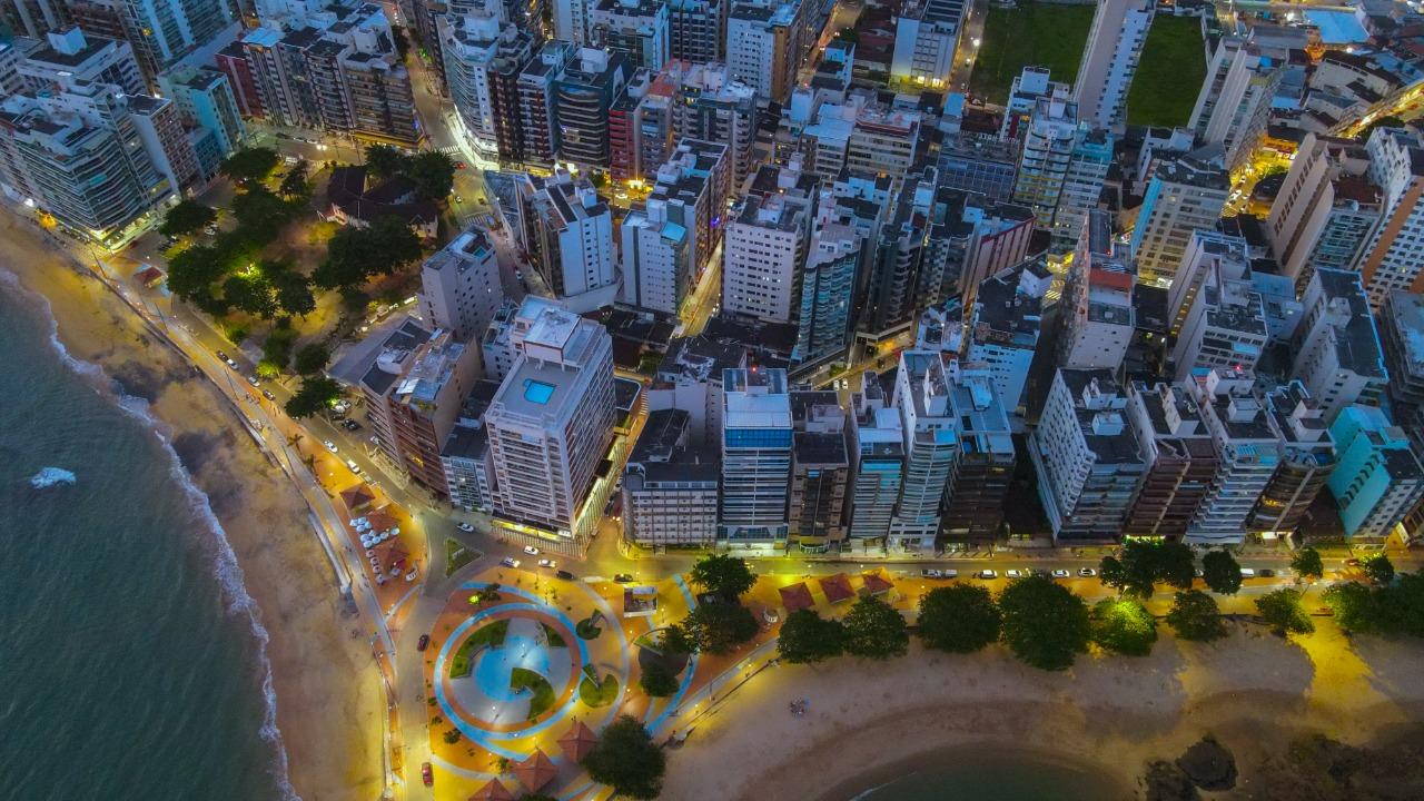 Apartamento com 4 quartos sendo 2 suites a venda, Centro de Guarapari - Guarapari/ES
