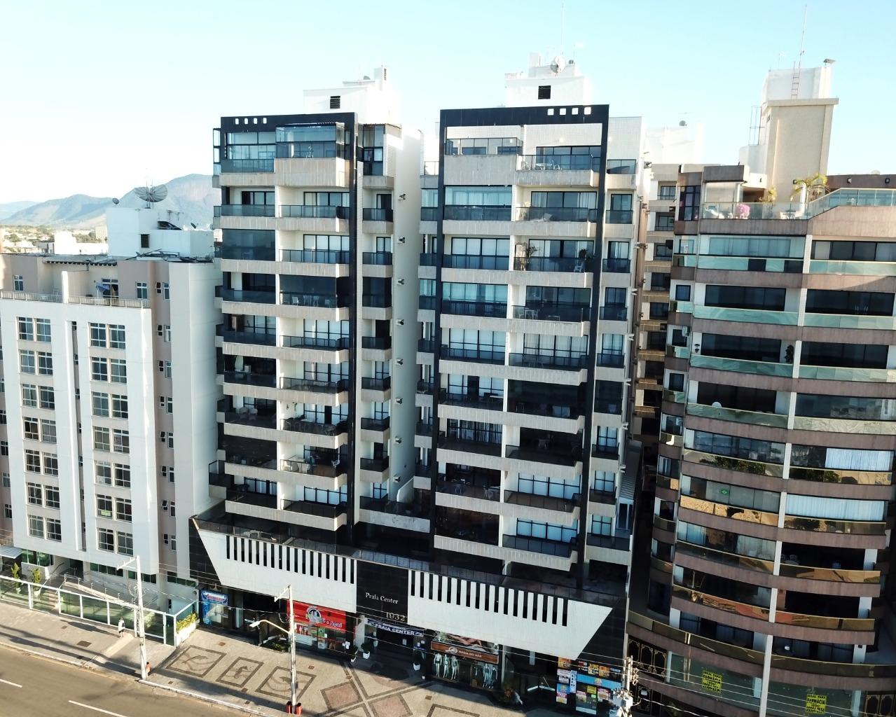 Edifício Residencial Lucas apartamento de 2 quartos a venda no Praia Center frente para o mar na Praia do Morro Guarapari ES