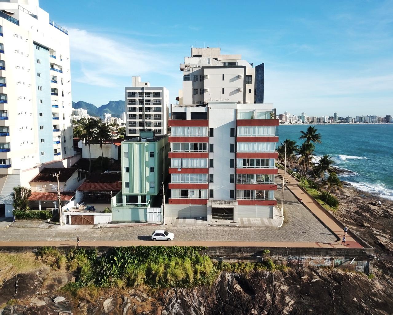 Edifício Praia das Virtudes apartamento de 3 quartos a venda frente para o mar na Praia das Virtudes Centro de Guarapari ES