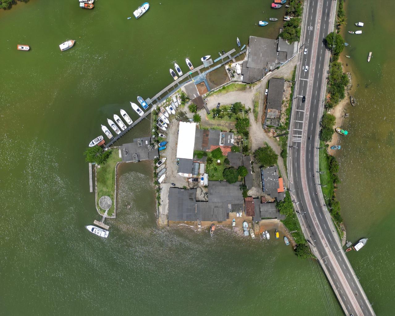Ilha a venda com Acesso Por Terra ou Mar em Guarapari -ES