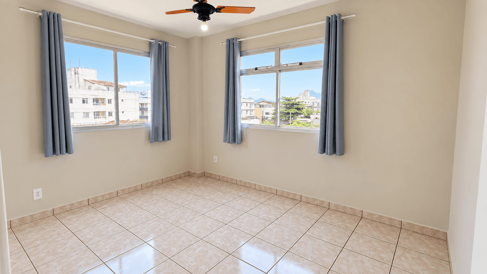 Apartamento Locação Anual na Avenida Atlântica - Praia do Morro, Guarapari ES