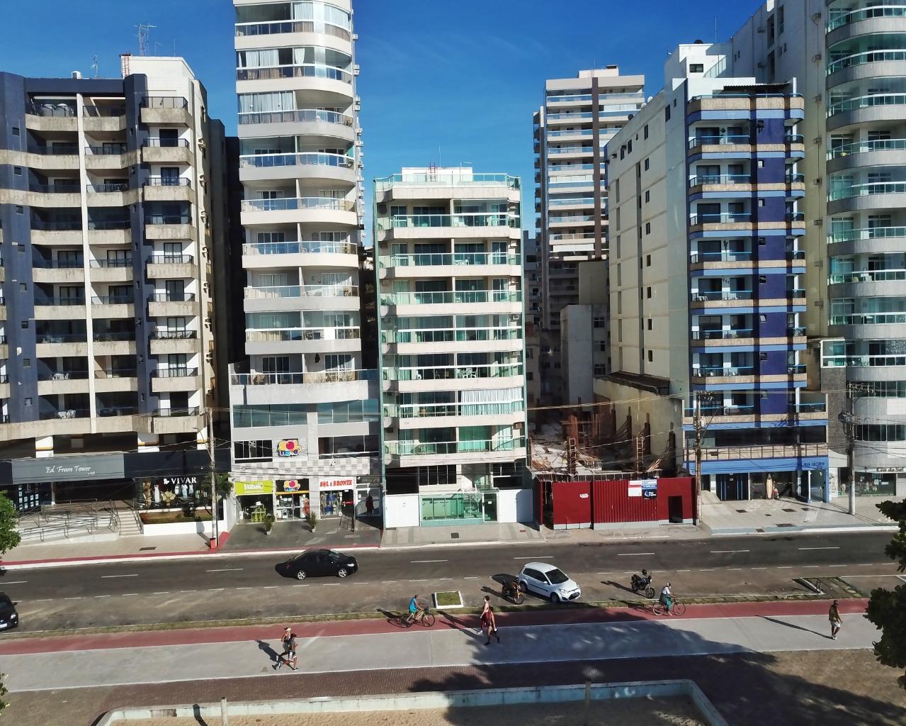 Edifício Spazio Uno apartamento de 3 quartos a venda frente para o mar na Praia do Morro Guarapari ES
