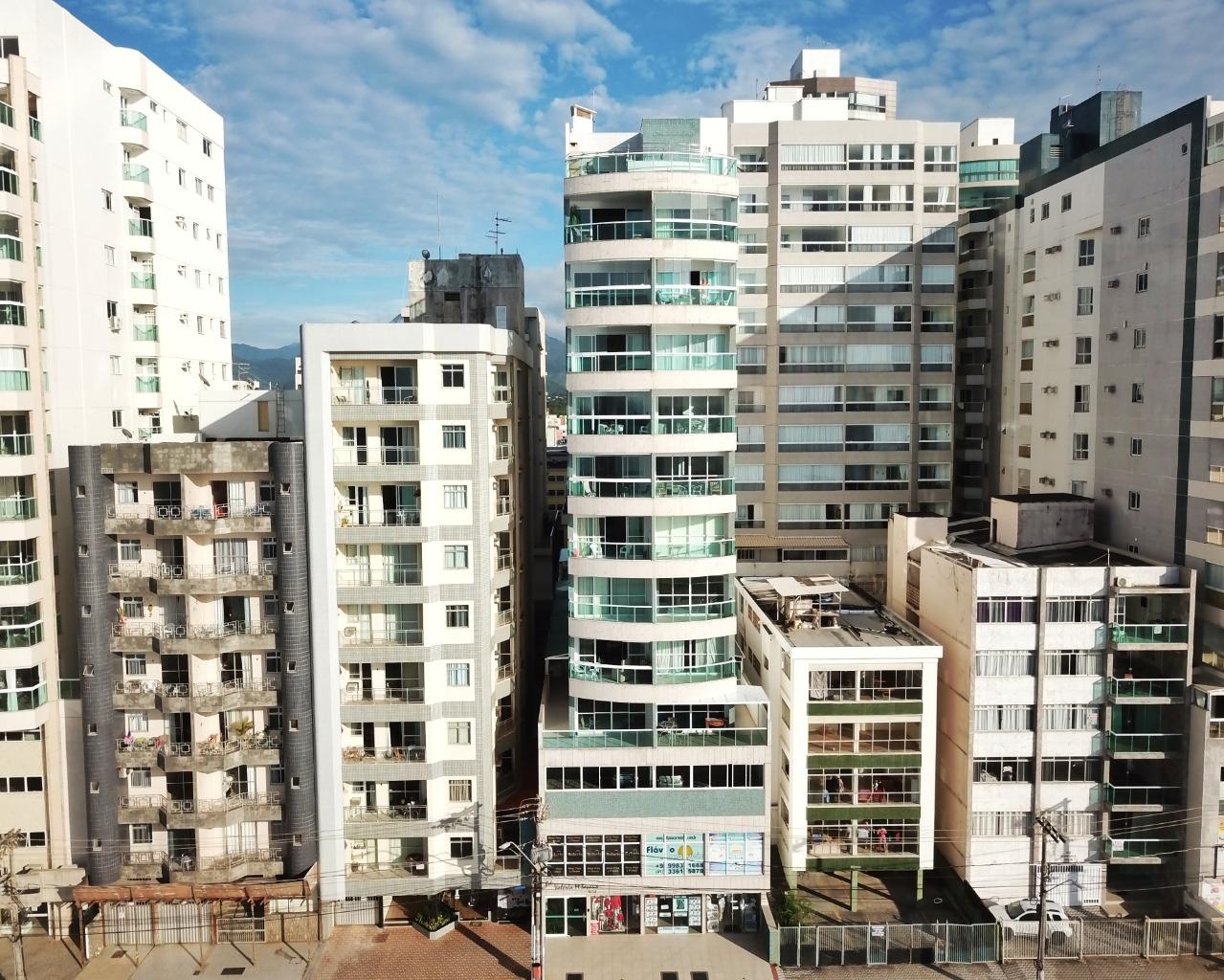 Edifício Valéria Tavano apartamento de 3 quartos a venda, frente para o mar na Praia do Morro Guarapari ES