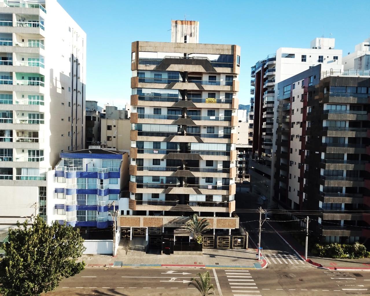 Edifício Condomínio Beira Mar apartamento de 3 quartos a venda frente para o mar na Praia do Morro Guarapari ES