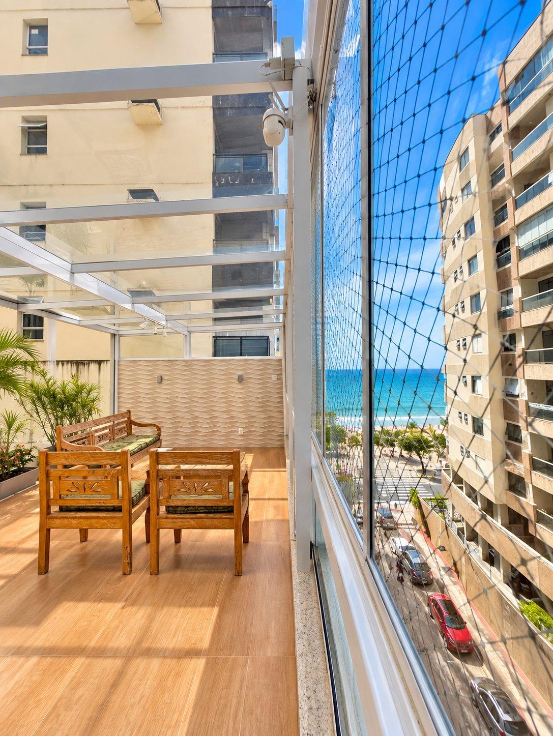Apartamento na beira mar com 3 quartos sendo 1 suite, 256m² com area externa à venda, na Praia do Morro- Guarapari - ES