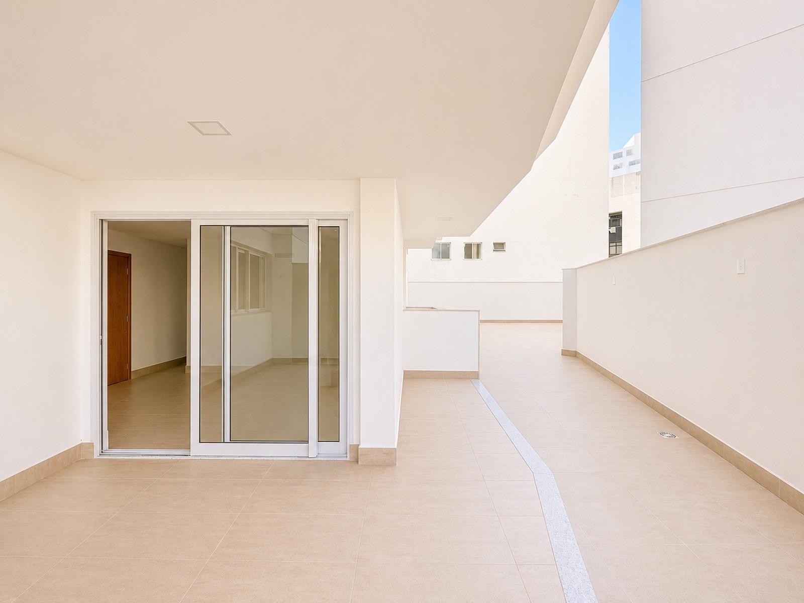 Apartamento Garden à venda no Centro de Guarapari-ES com 2 quartos, 1 suíte, 1 sala e 175m² de área!