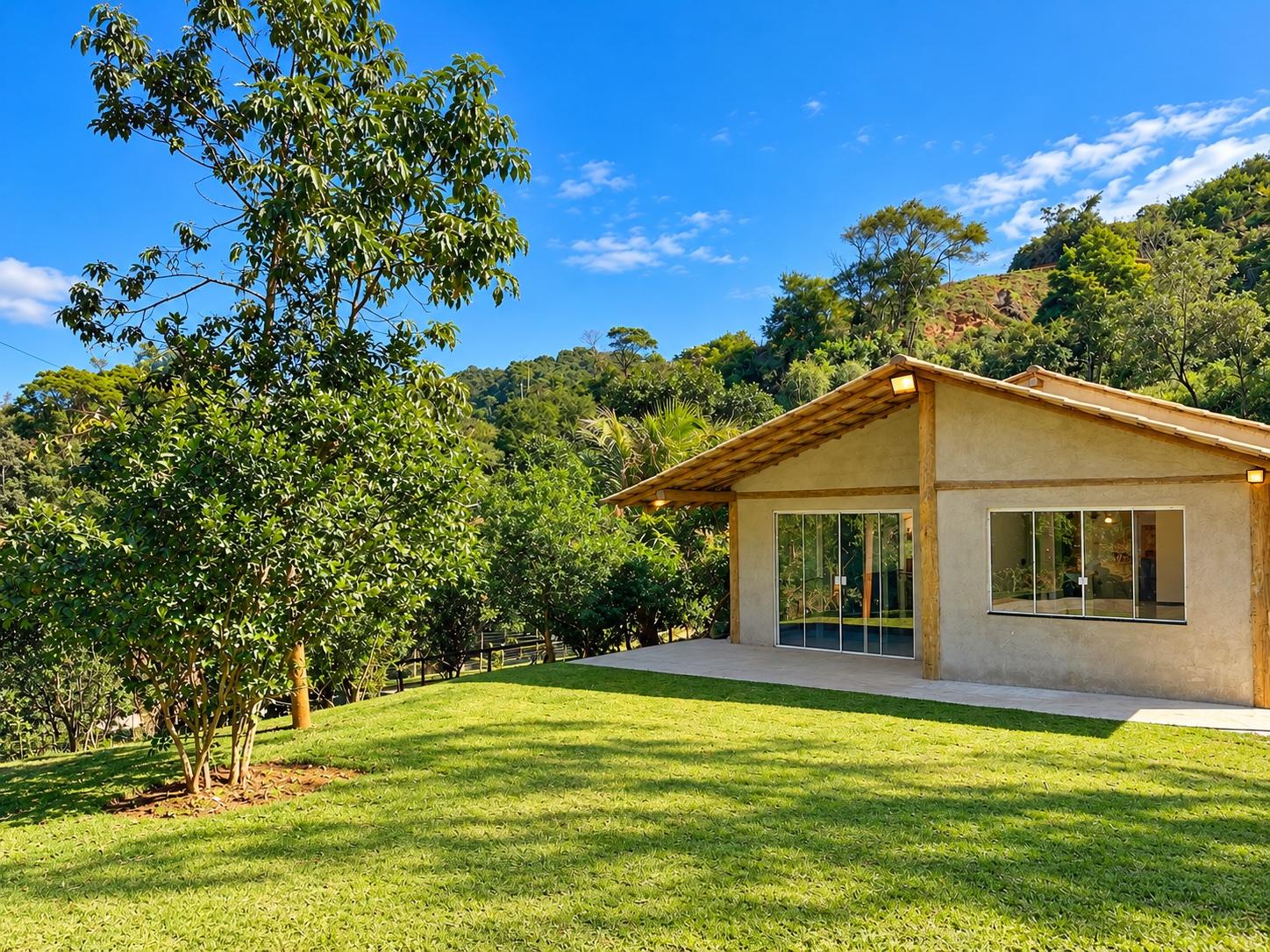 Chácara a venda em Buenos Aires, Guarapari-ES: 2 Quartos, 1 Suíte, 1 Sala, 2 Vagas, 1.000m²!