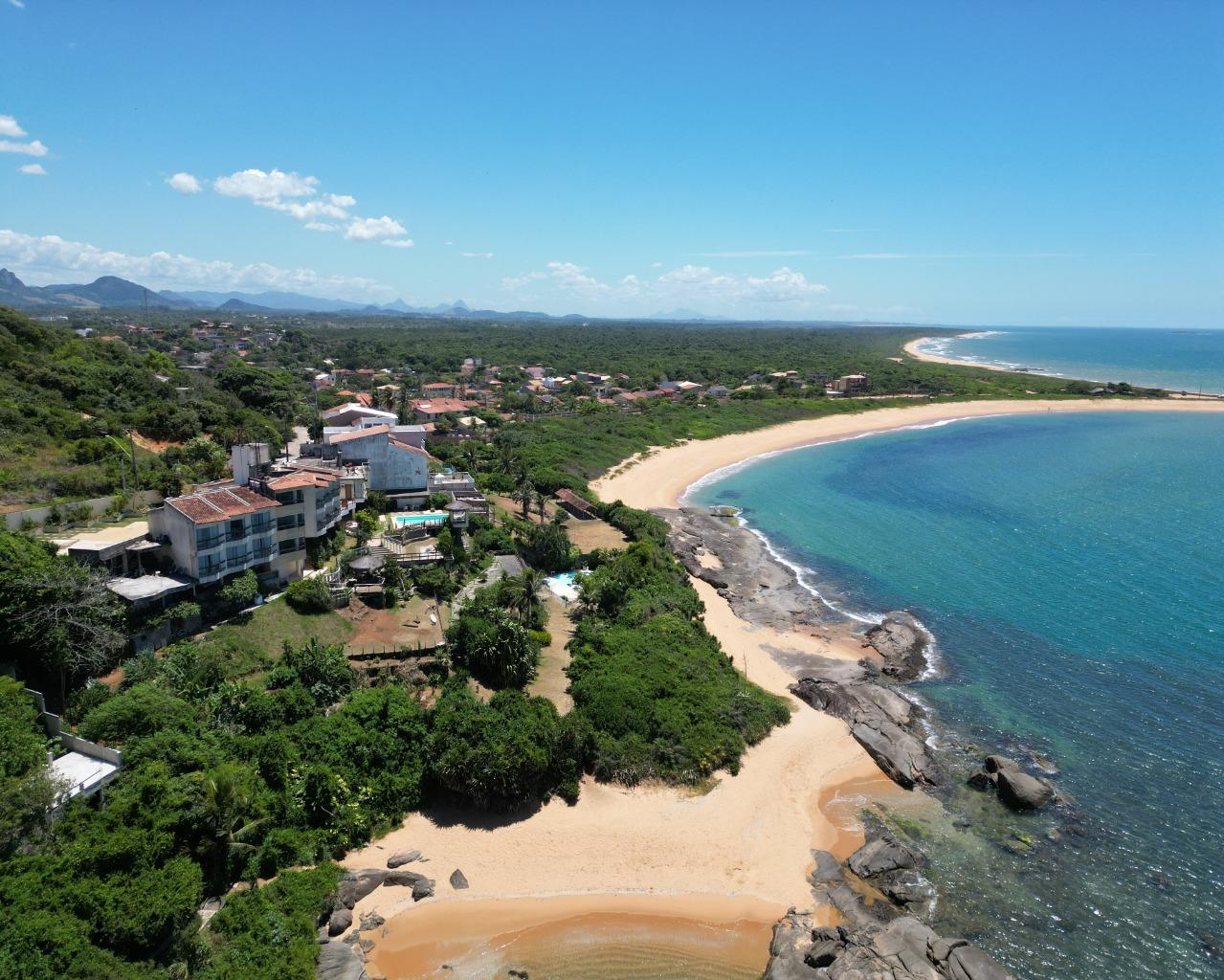 Casa com 4 quartos a venda, em condomínio fechado com lazer completo em Guarapari-ES