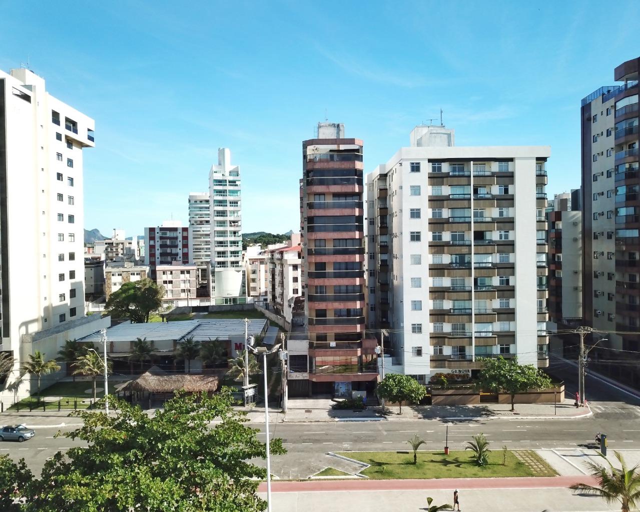 Edifício José Tostes apartamento de 3 e 2 quartos a venda, frente para o mar na Praia do Morro Guarapari ES